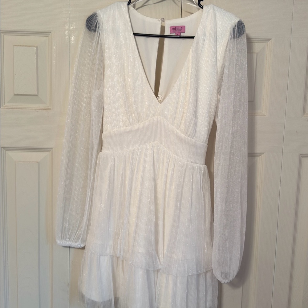 Elegant White Long Sleeve Dress